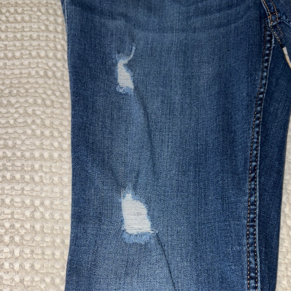 Hollister Mid Rise Super Skinny Jeans - Picture 4 of 10